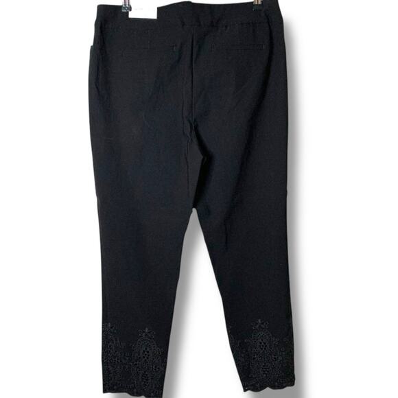 Chico's Pants NWT Size 2 (12) So Slimming Brigitte Slim Leg Eyelet Scallop Hem - Picture 3 of 9